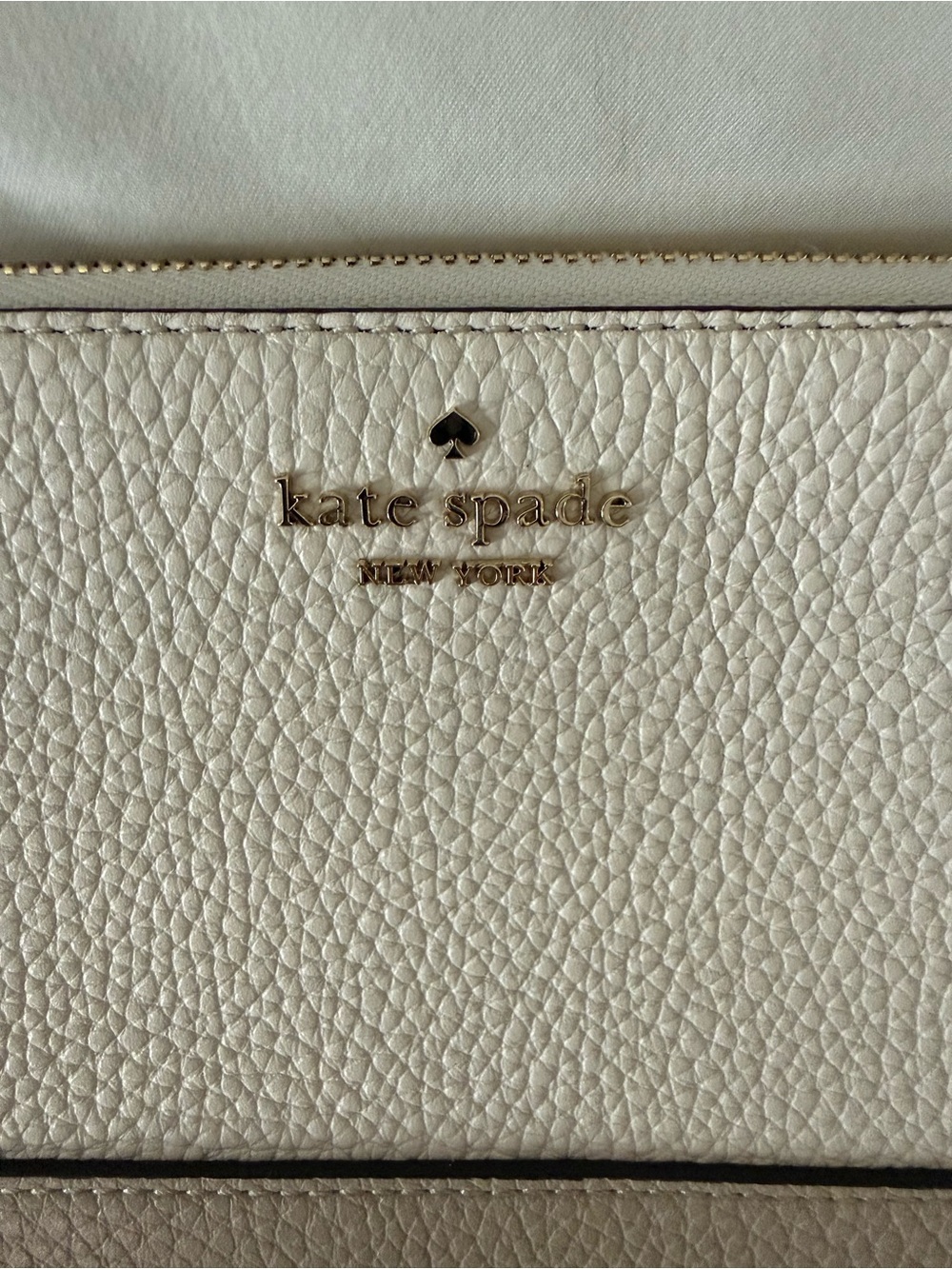 kate spade Two-Tone Pebbled Beige & Cream Wristlet Clutch - Picture 2 of 3